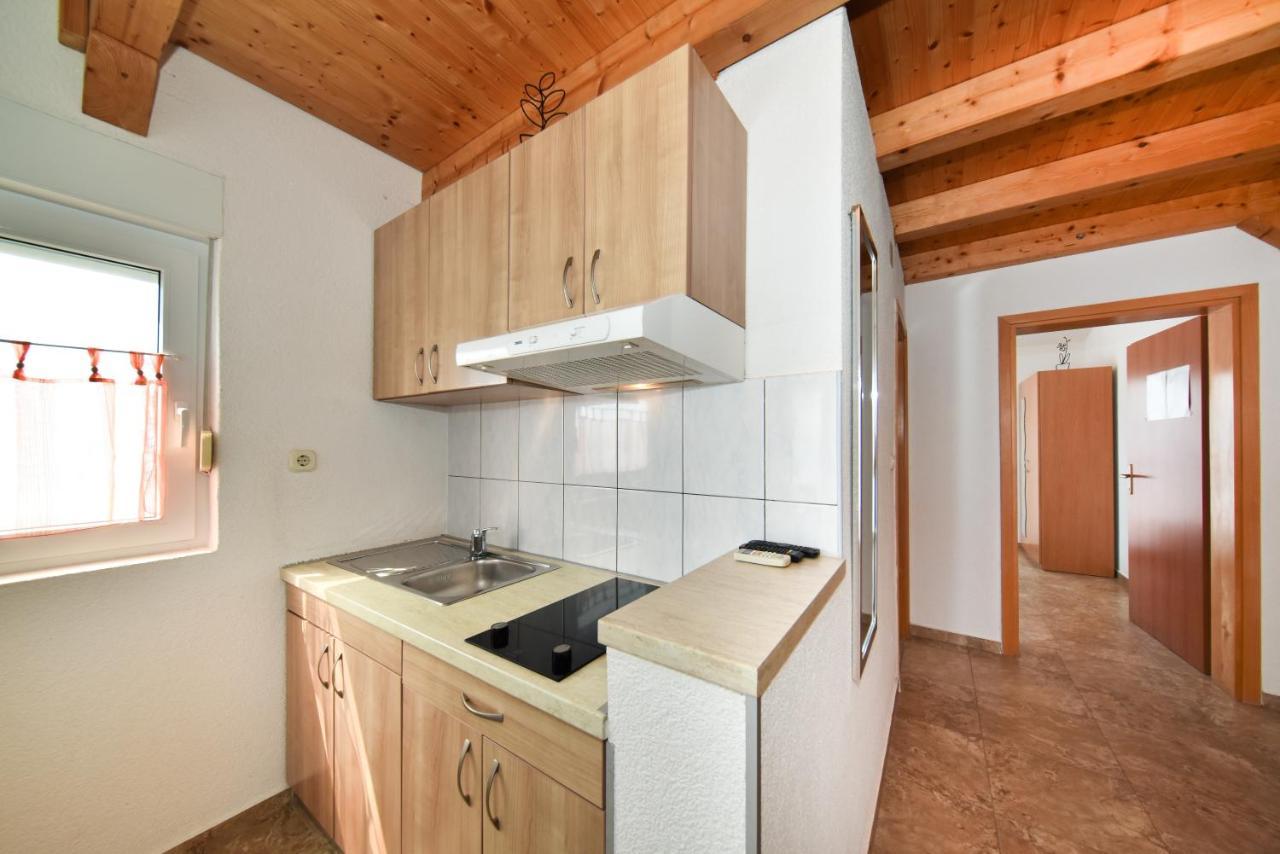 Apartments Zrakic 자톤 외부 사진